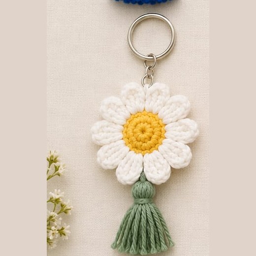 Handmade crochet white daisy keychain